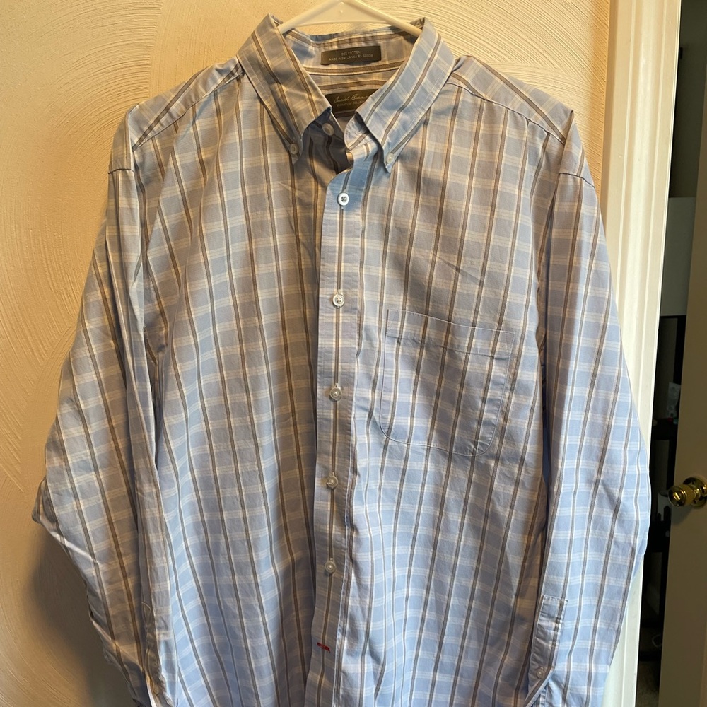Mens button- down shirt size L.